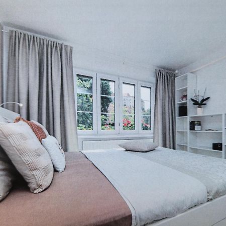 Chateau View Apartment Микулов Экстерьер фото