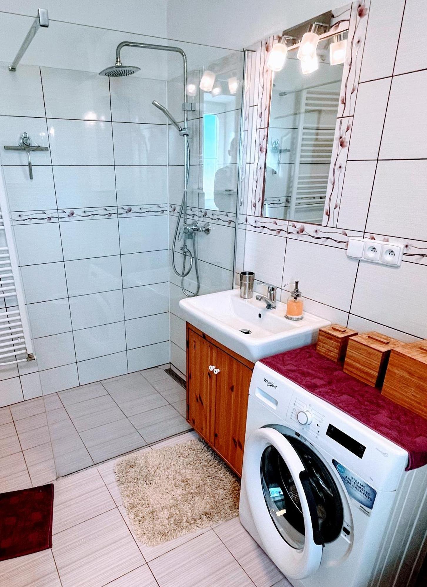 Chateau View Apartment Микулов Экстерьер фото